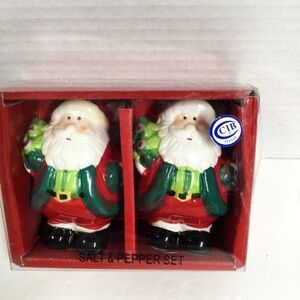 Santa Salt & Pepper Shaker Set - Red and Green